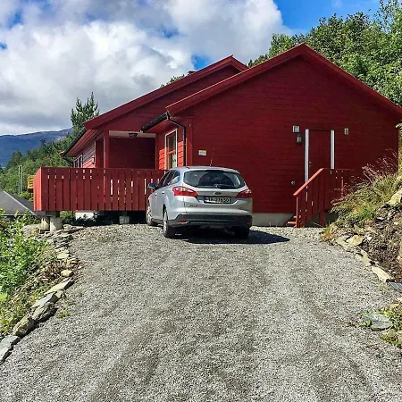 Holiday home Four-bedroom In Norheimsund